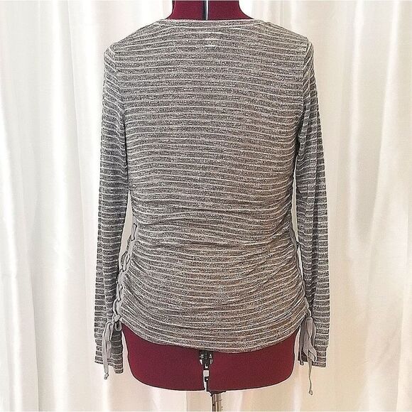 Isabel Maternity by Ingrid & Isabel T-Shirt - Picture 4 of 6